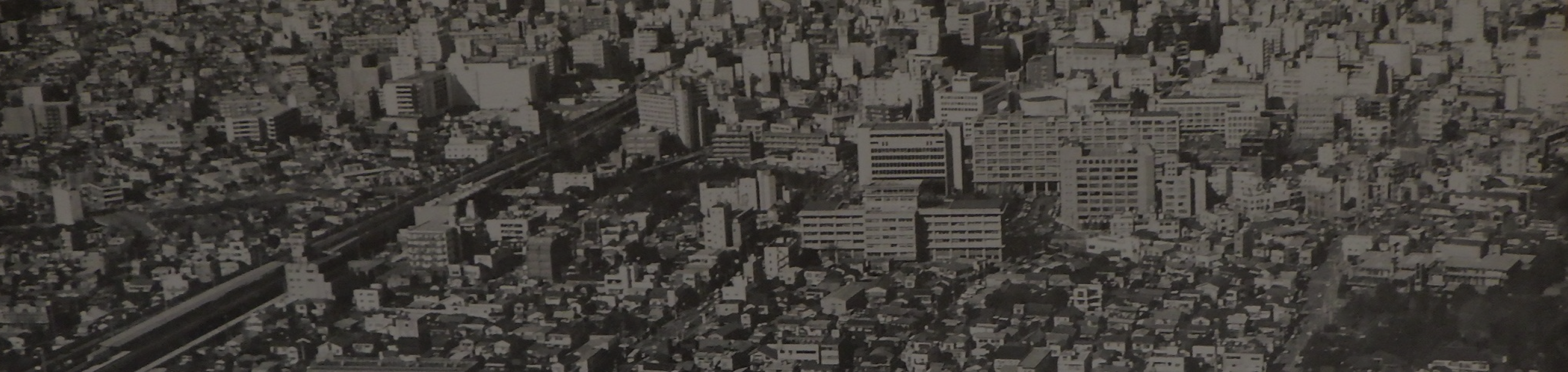 会社概要 昭和時代に撮影された千葉県庁付近（弊社所蔵写真）